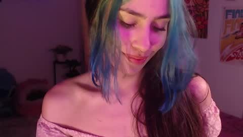 Snapshot of honeyypeaach chatting on 12/05/24, 02:31    online show from 12/05/24, 02:31