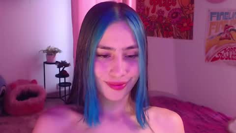 Snapshot of honeyypeaach chatting on 12/06/24, 08:18    online show from 12/06/24, 08:18