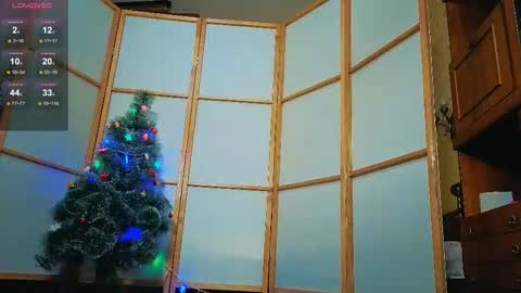 Snapshot of honeyyy_bunny chatting on 12/18/25, 08:04 the perfectgirl online show from 12/18/25, 08:04