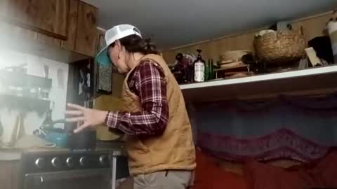 Snapshot of hoodoou chatting on 02/01/26, 01:26 hoodoou online show from 02/01/26, 01:26