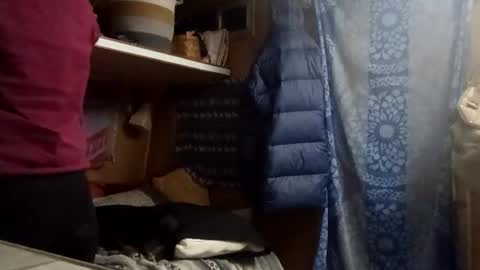 Snapshot of hoodoou chatting on 02/14/26, 03:25 hoodoou online show from 02/14/26, 03:25