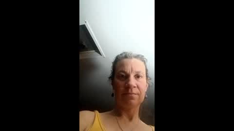 Snapshot of hoodoou chatting on 02/20/26, 01:46 hoodoou online show from 02/20/26, 01:46