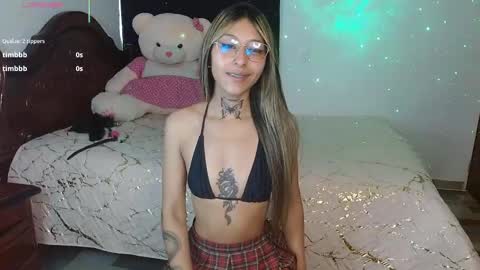 Snapshot of hoolly_jones chatting on 10/10/25, 02:49 Hoollly Jones online show from 10/10/25, 02:49