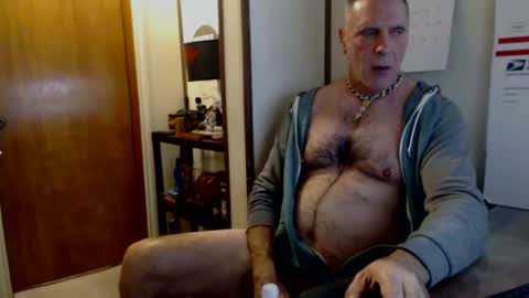 Snapshot of hoosierdadddy4u chatting on 11/25/25, 03:12 Jayson online show from 11/25/25, 03:12