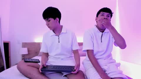 hoot_booys_ online show from 01/13/26, 07:19