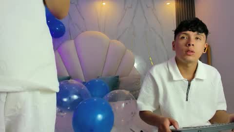 hoot_booys_ online show from 02/19/26, 09:00