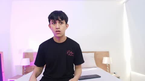 hoot_booys_ online show from 03/23/26, 08:35