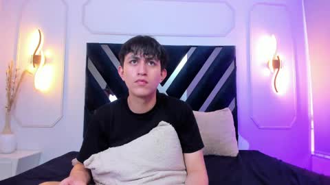 hoot_booys_ online show from 03/30/26, 09:05