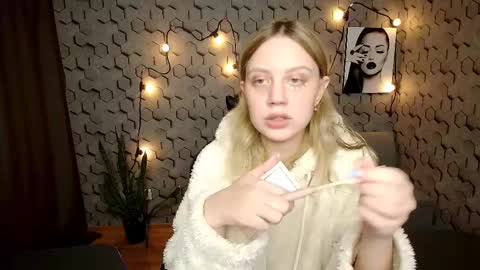 Snapshot of hope_happyyy chatting on 03/04/25, 12:12 hope happyyy online show from 03/04/25, 12:12