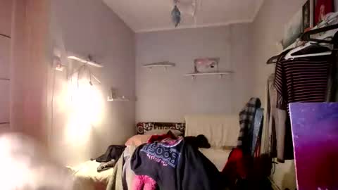 Snapshot of horndemonroxy chatting on 01/23/25, 10:54 Roxy online show from 01/23/25, 10:54