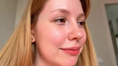 Snapshot of horney_audrey chatting on 04/30/26, 02:18 Audrey online show from 04/30/26, 02:18