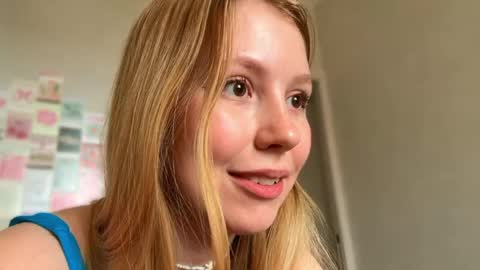 Snapshot of horney_audrey chatting on 05/09/26, 03:45 Audrey online show from 05/09/26, 03:45