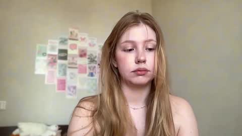 Snapshot of horney_audrey chatting on 05/26/26, 02:40 Audrey online show from 05/26/26, 02:40