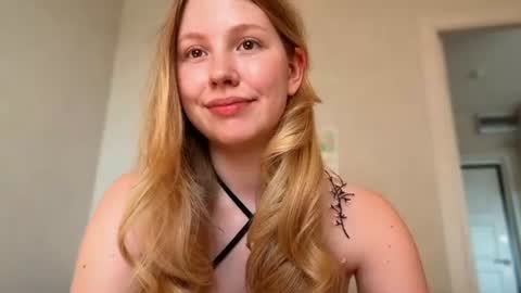 Snapshot of horney_audrey chatting on 06/17/26, 02:03 Audrey online show from 06/17/26, 02:03