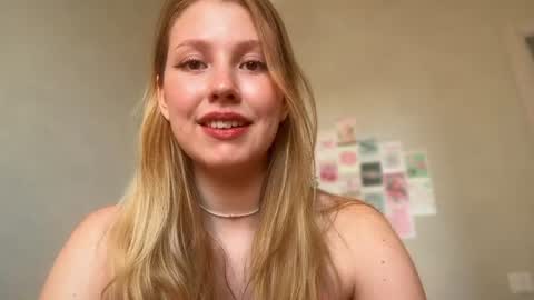 Snapshot of horney_audrey chatting on 06/25/26, 02:22 Audrey online show from 06/25/26, 02:22