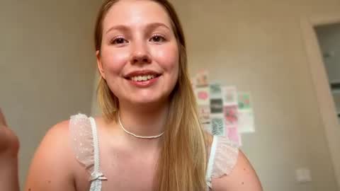 Snapshot of horney_audrey chatting on 06/29/26, 02:18 Audrey online show from 06/29/26, 02:18