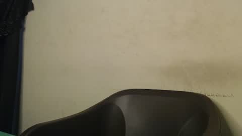 Snapshot of horny4bum chatting on 02/06/25, 01:43 horny4bum online show from 02/06/25, 01:43