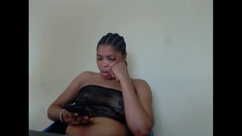 Snapshot of horny4bum chatting on 02/12/25, 10:03 horny4bum online show from 02/12/25, 10:03
