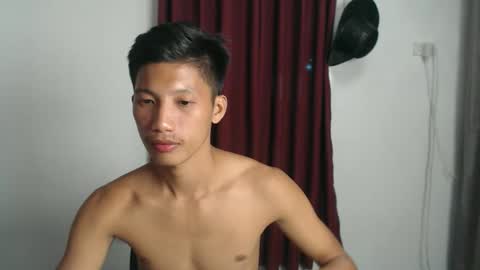 Snapshot of horny_asianmoreno chatting on 10/20/25, 10:38 ROGER online show from 10/20/25, 10:38