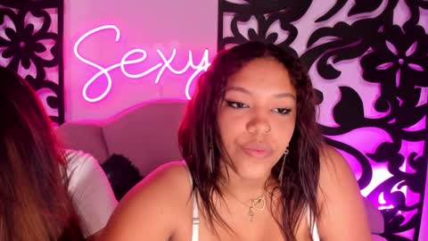 Snapshot of horny_babyss chatting on 01/16/25, 02:09 CATALINA Y LAURA online show from 01/16/25, 02:09