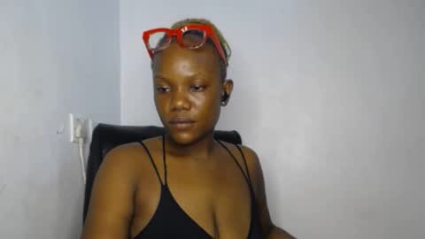 Snapshot of horny_chubby22 chatting on 04/20/26, 12:30 Mira online show from 04/20/26, 12:30