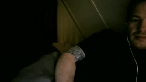 horny_dutch020 online show from 04/27/26, 03:04