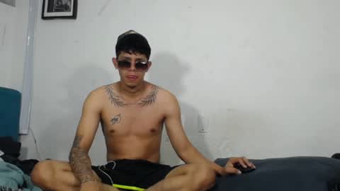 MILET Y FOX   online show from 01/08/26, 05:59