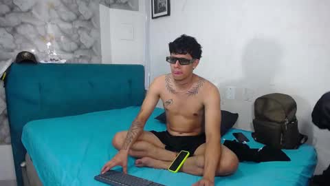 MILET Y FOX   online show from 01/12/26, 05:51