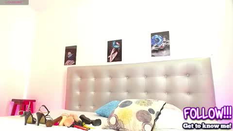 Juliette Roberts online show from 03/25/26, 05:19