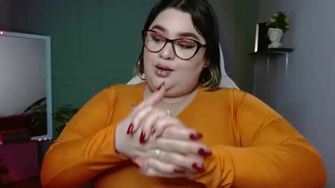 Snapshot of horny_neighbors_ chatting on 12/06/24, 06:59 onlyTiffany I broke up with frank 10 days ago online show from 12/06/24, 06:59