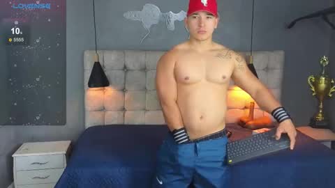 horny_nick18 online show from 12/18/25, 01:50
