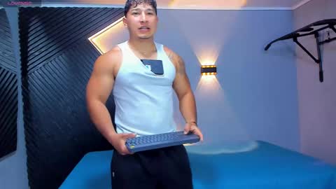 horny_nick18 online show from 03/24/26, 02:55