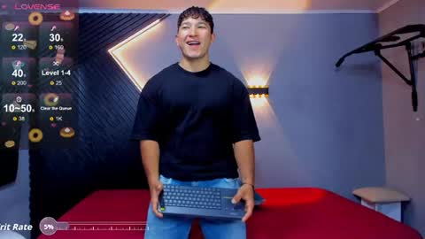 Snapshot of horny_nick18 chatting on 06/15/26, 01:13 horny_nick18 online show from 06/15/26, 01:13