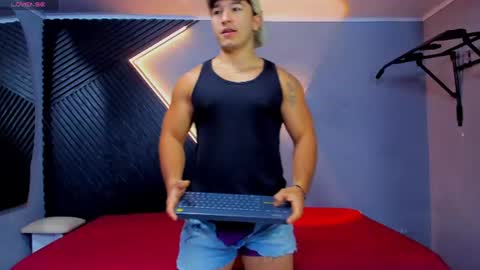 Snapshot of horny_nick18 chatting on 06/17/26, 11:45 horny_nick18 online show from 06/17/26, 11:45