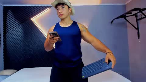 Snapshot of horny_nick18 chatting on 06/18/26, 11:25 horny_nick18 online show from 06/18/26, 11:25