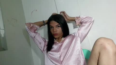 Rhiana online show from 05/25/26, 04:24
