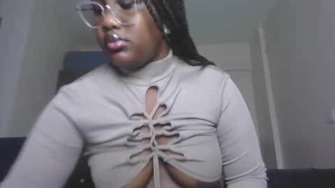 Snapshot of horny_sexxy_babe chatting on 06/10/26, 12:15 Lucy online show from 06/10/26, 12:15
