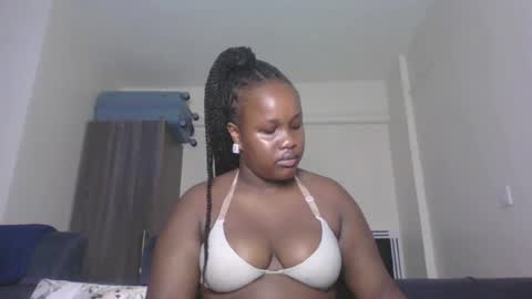 Snapshot of horny_sexxy_babe chatting on 06/14/26, 11:12 Lucy online show from 06/14/26, 11:12