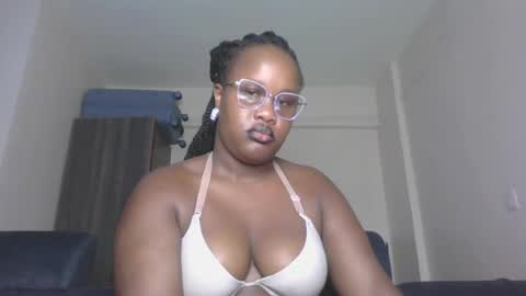 Snapshot of horny_sexxy_babe chatting on 06/23/26, 11:19 Lucy online show from 06/23/26, 11:19