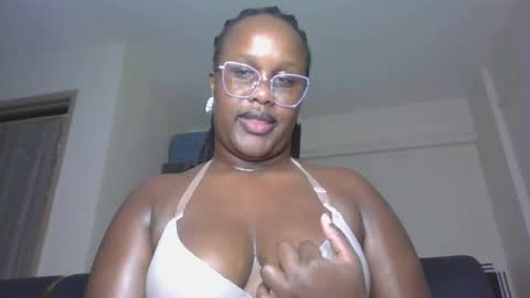 Snapshot of horny_sexxy_babe chatting on 06/23/26, 11:25 Lucy online show from 06/23/26, 11:25