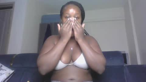 Snapshot of horny_sexxy_babe chatting on 06/29/26, 01:11 Lucy online show from 06/29/26, 01:11