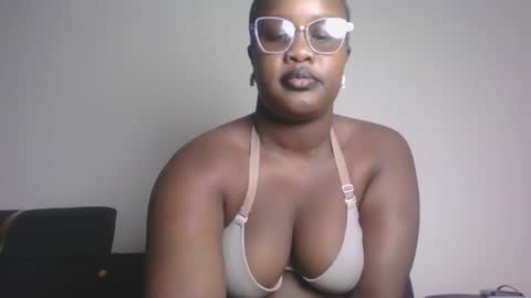 Snapshot of horny_sexxy_babe chatting on 07/13/26, 12:41 Lucy online show from 07/13/26, 12:41