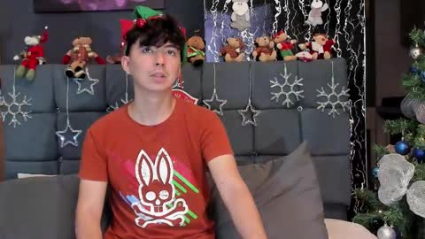 Snapshot of horny_twinks_guys chatting on 12/23/24, 10:23 Alex and Camilo online show from 12/23/24, 10:23