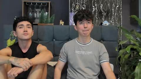 Snapshot of horny_twinks_guys chatting on 03/04/25, 12:50 Alex and Camilo online show from 03/04/25, 12:50