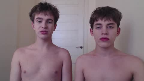 Snapshot of hornybadbunny chatting on 10/13/25, 04:23 Tony online show from 10/13/25, 04:23