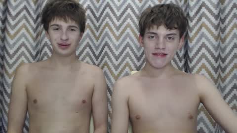 Snapshot of hornybadbunny chatting on 11/25/25, 12:32 Tony online show from 11/25/25, 12:32