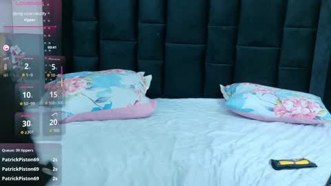 Khloe  online show from 02/08/26, 07:39