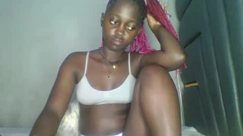 Snapshot of hornybella84 chatting on 03/02/26, 06:36 Bella online show from 03/02/26, 06:36