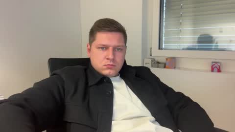 Snapshot of hornyboy95300 chatting on 12/07/24, 01:40 hornyboy95300 online show from 12/07/24, 01:40