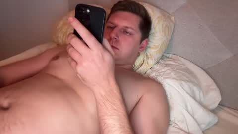 Snapshot of hornyboy95300 chatting on 12/21/24, 01:32 hornyboy95300 online show from 12/21/24, 01:32